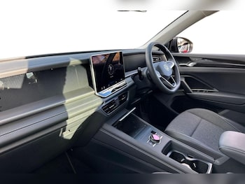 Used Volkswagen Touran 2025 for sale - 76876155: Photo