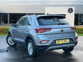 Used Volkswagen T-Roc 2023 for sale - 77542303: Photo