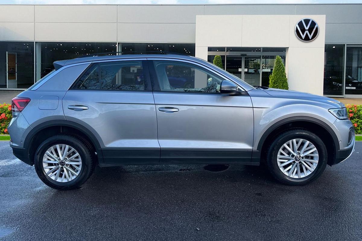 Used Volkswagen T-Roc 2023 for sale - 77542303: Photo 4