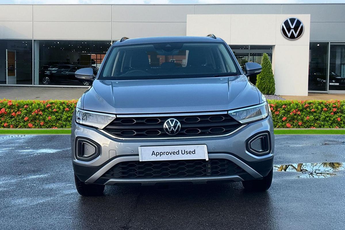 Used Volkswagen T-Roc 2023 for sale - 77542303: Photo 8