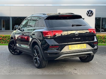 Used Volkswagen T-Roc 2021 for sale - 76885113: Photo