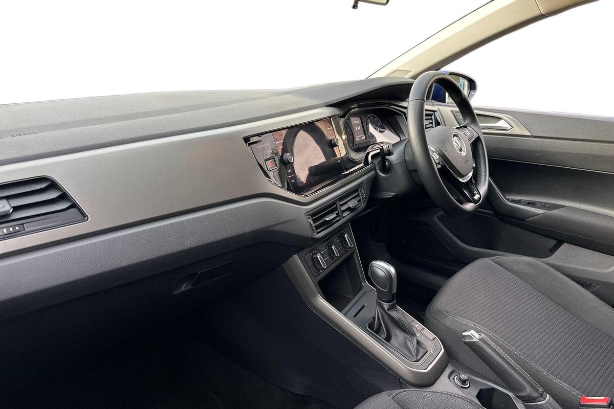 Used Volkswagen Polo 2021 for sale - 76681135: Photo 2