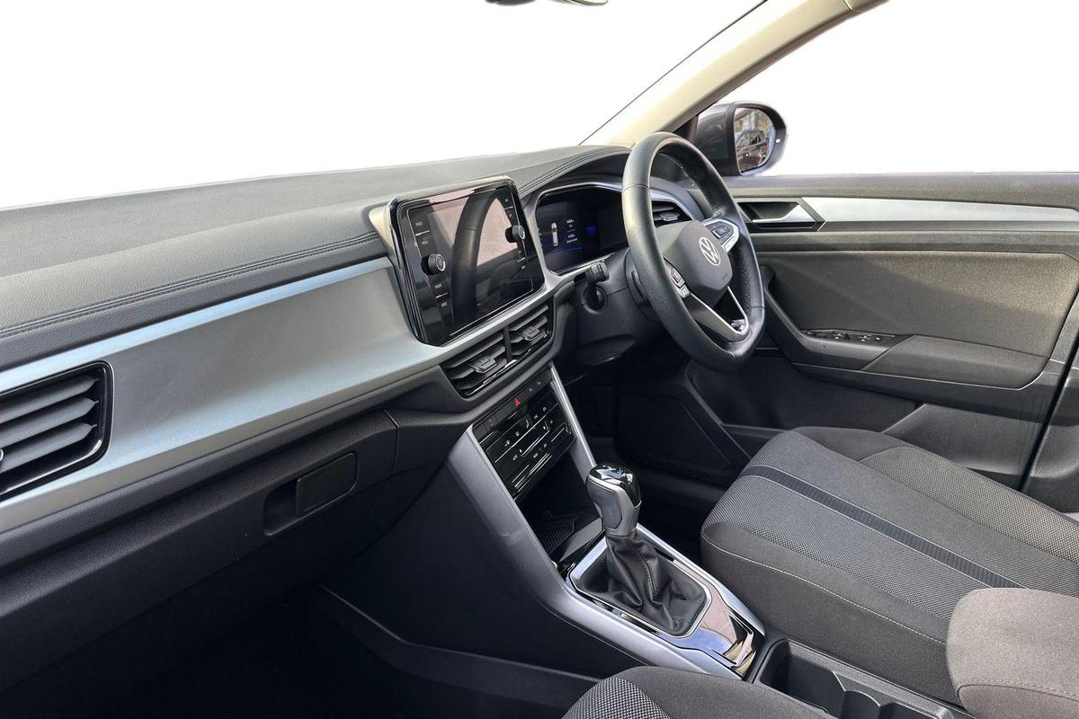 Used Volkswagen T-Roc 2022 for sale - 76674205: Photo 2