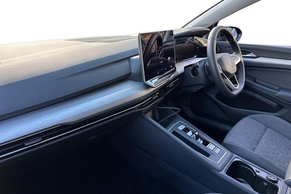 Used Volkswagen Golf 2025 for sale - 77542373: Photo 2