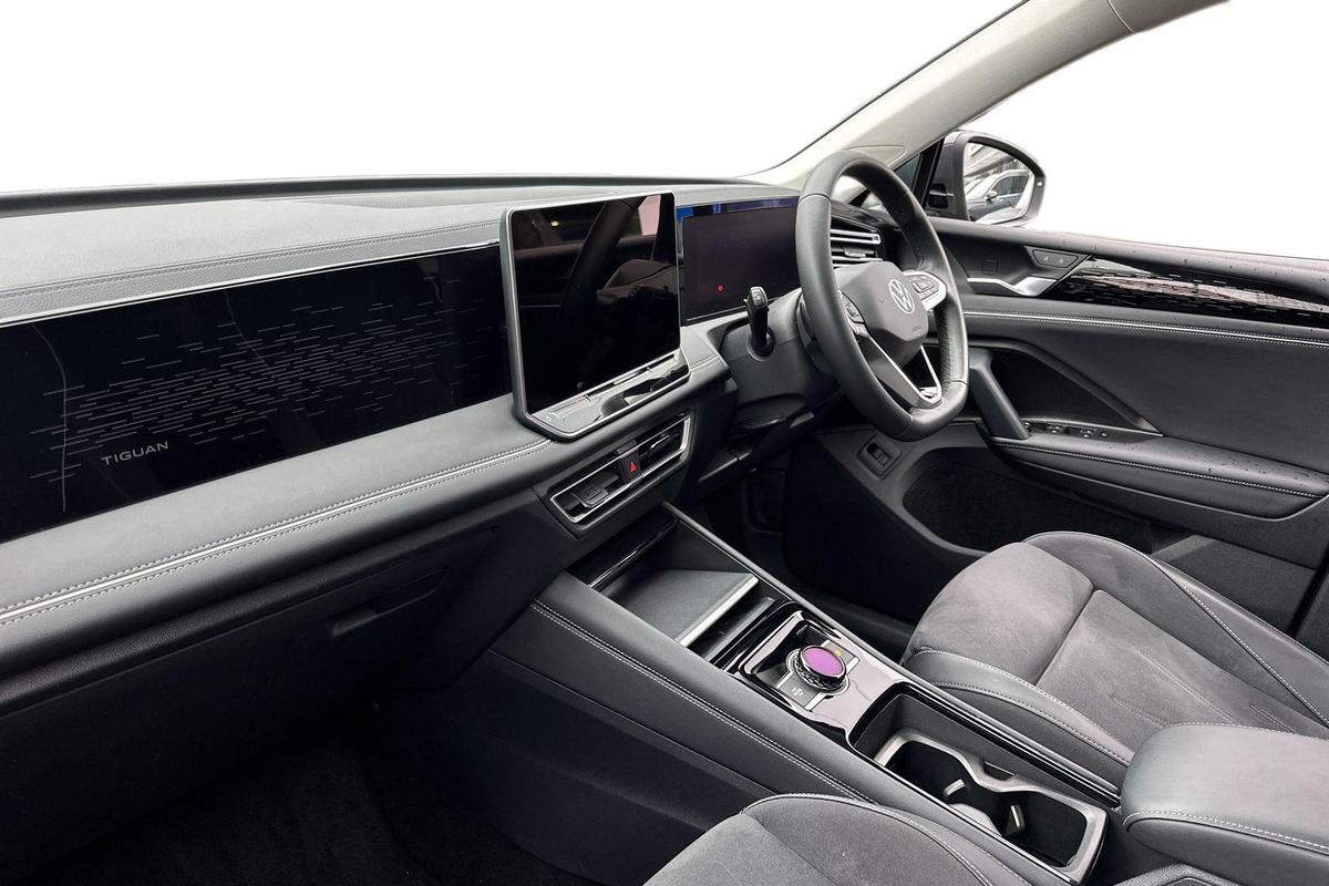 Used Volkswagen Tiguan 2024 for sale - 76831921: Photo 2