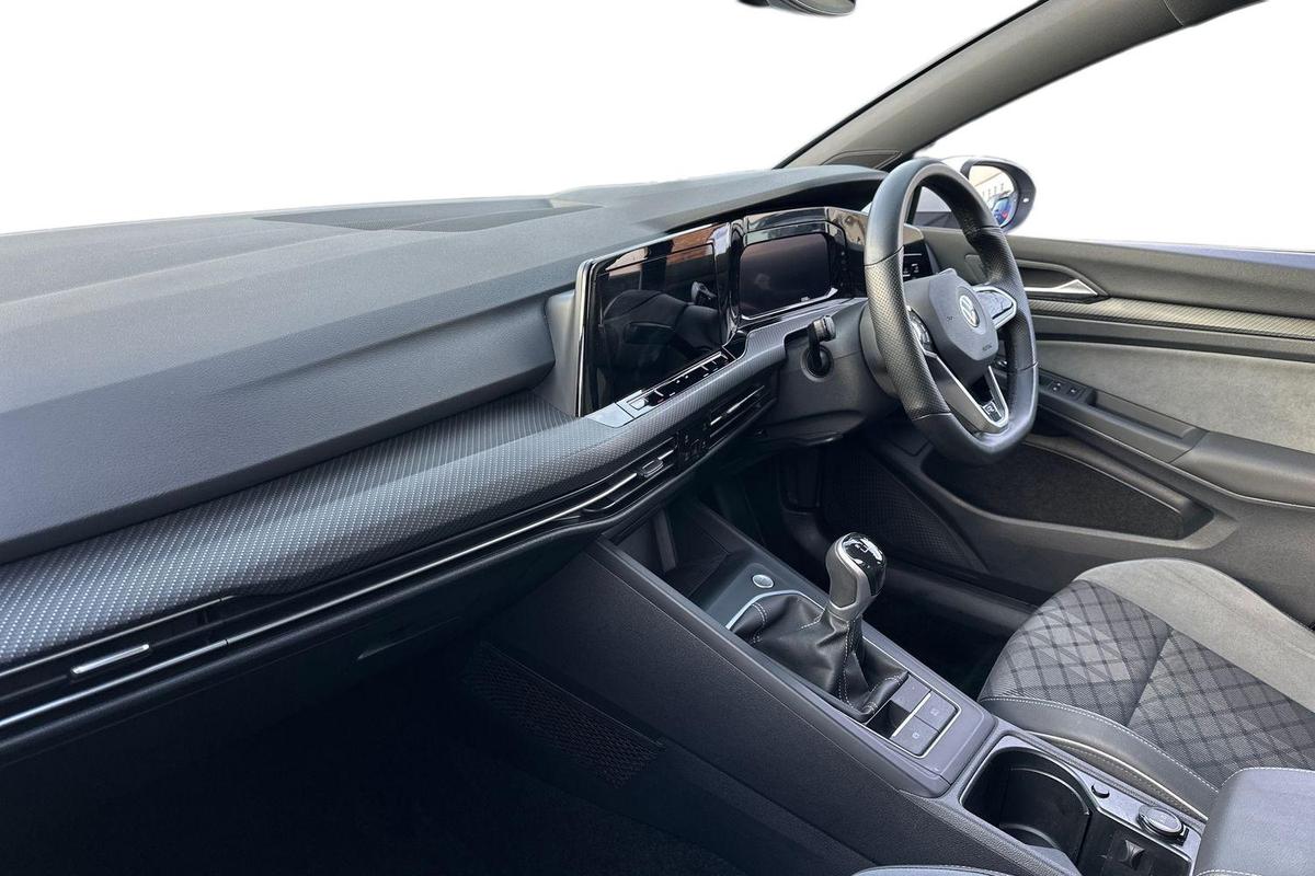 Used Volkswagen Golf 2021 for sale - 77542352: Photo 2