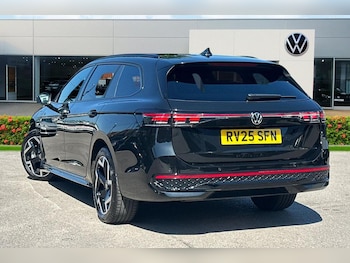 Used Volkswagen Passat 2025 for sale - 76680578: Photo