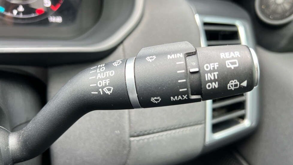 Used Land Rover Discovery 2023 for sale - 76868660: Photo 37