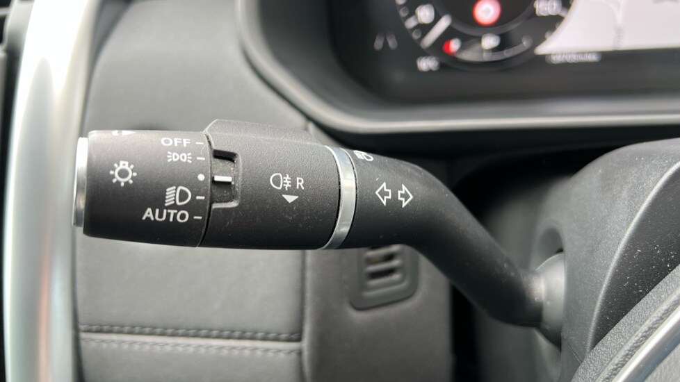 Used Land Rover Discovery 2023 for sale - 76868660: Photo 38