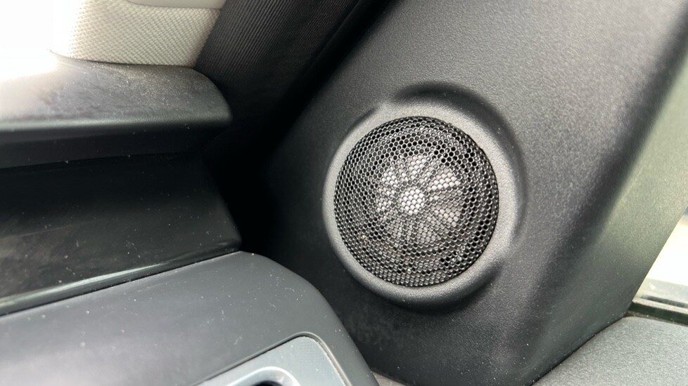 Used Land Rover Discovery 2023 for sale - 76868660: Photo 39