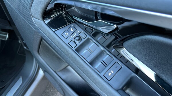 Used Land Rover Range Rover Evoque 2023 for sale - 76140019: Photo 34