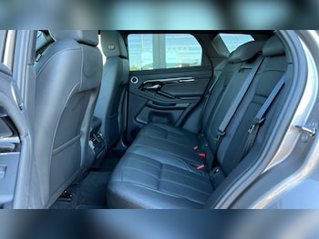 Used Land Rover Range Rover Evoque 2023 for sale - 76140019: Photo 4
