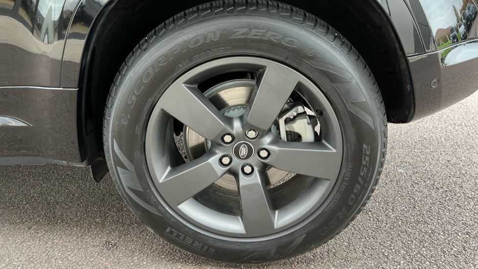 Used Land Rover Defender 2025 for sale - 76441942: Photo 32