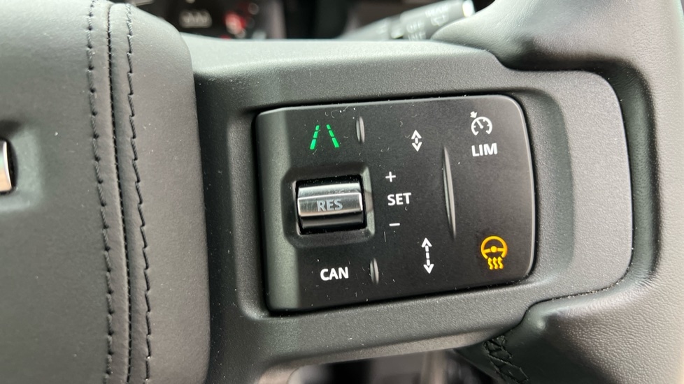 Used Land Rover Defender 2025 for sale - 76441942: Photo 41