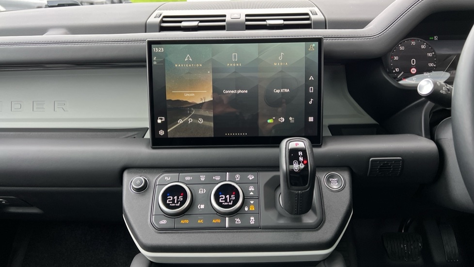 Used Land Rover Defender 2024 for sale - 76874939: Photo 14