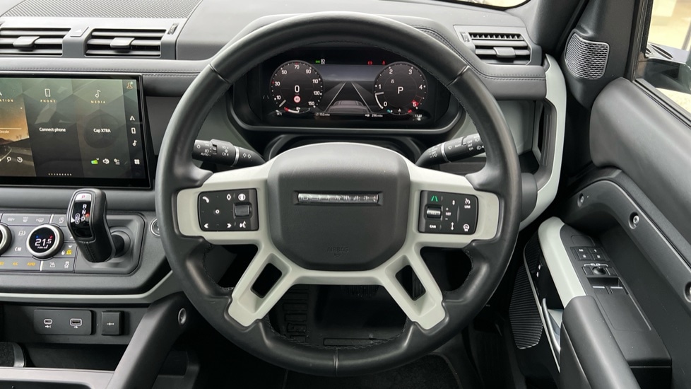 Used Land Rover Defender 2024 for sale - 76874939: Photo 15