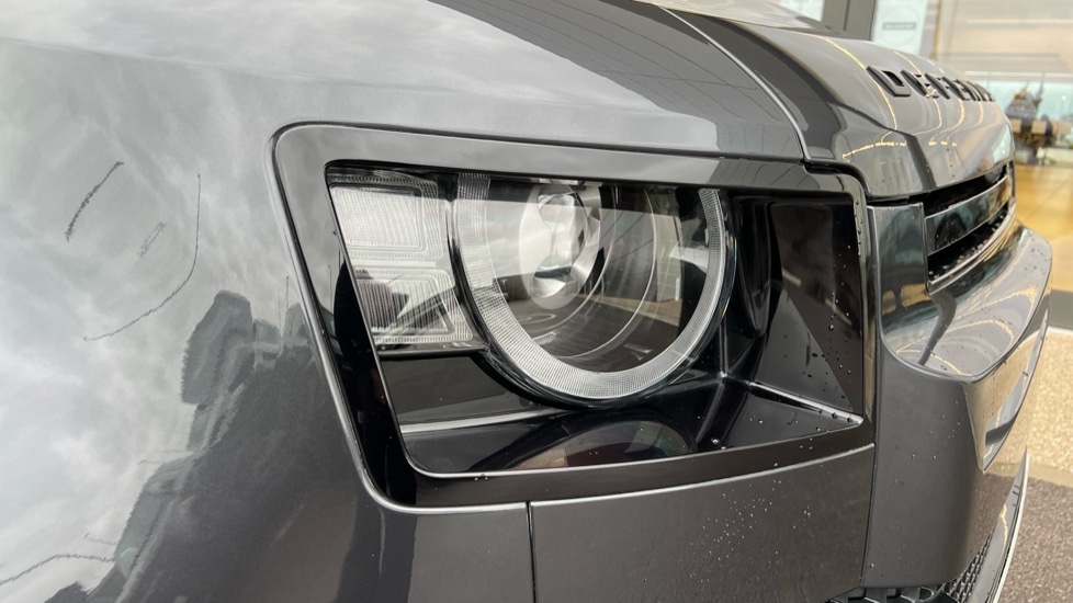 Used Land Rover Defender 2024 for sale - 76874939: Photo 17