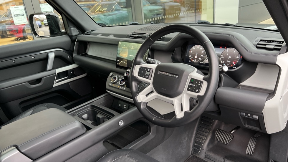 Used Land Rover Defender 2024 for sale - 76874939: Photo 28