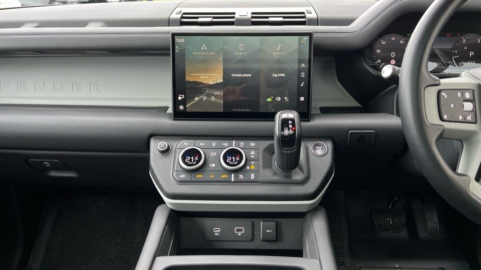 Used Land Rover Defender 2024 for sale - 76874939: Photo 29