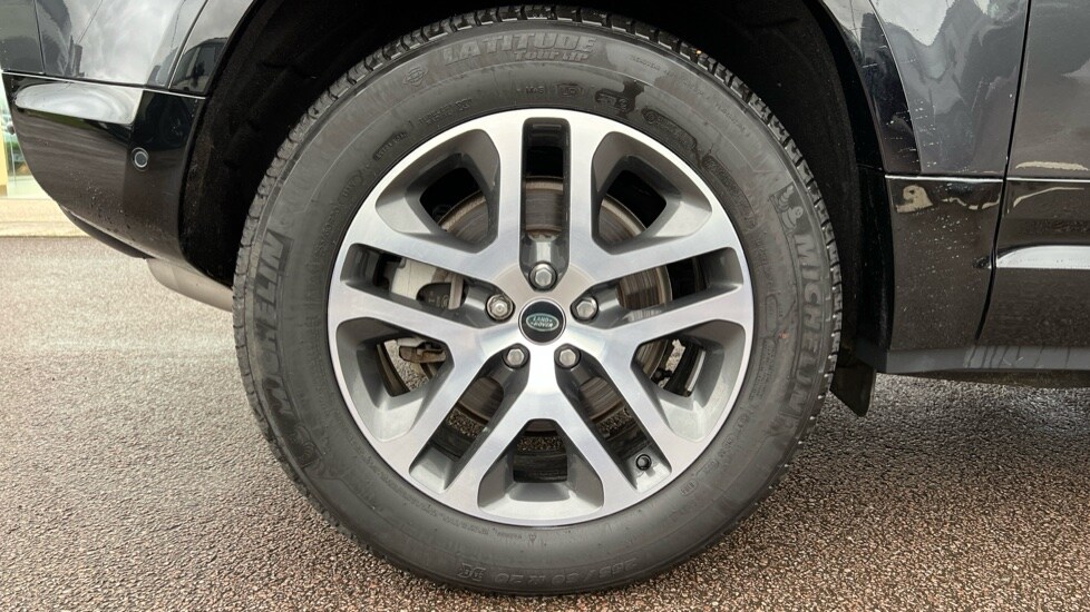 Used Land Rover Defender 2024 for sale - 76874939: Photo 31