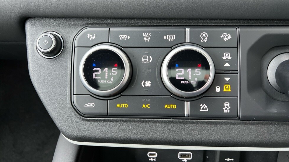 Used Land Rover Defender 2024 for sale - 76874939: Photo 44