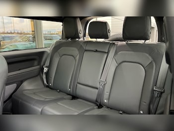 Used Land Rover Defender 2024 for sale - 76874939: Photo