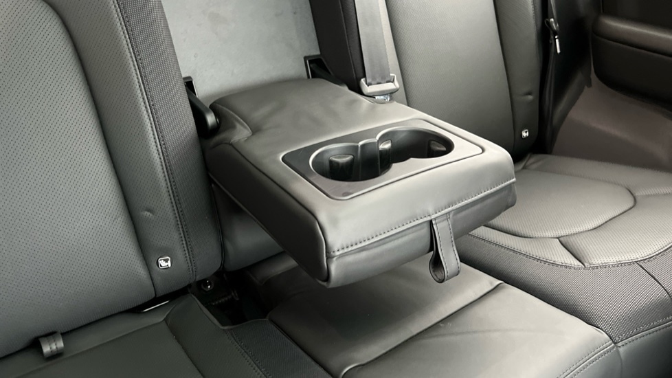 Used Land Rover Defender 2024 for sale - 76874939: Photo 51