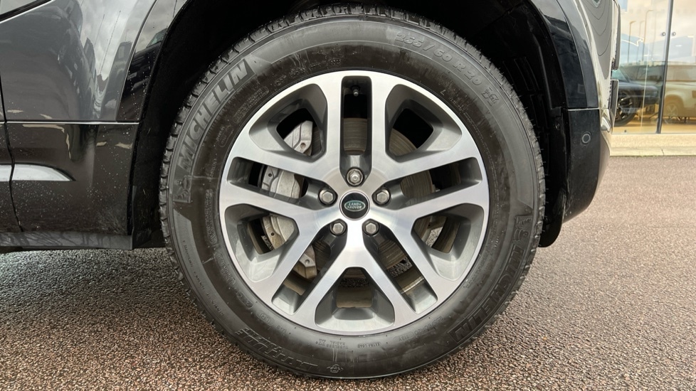 Used Land Rover Defender 2024 for sale - 76874939: Photo 8