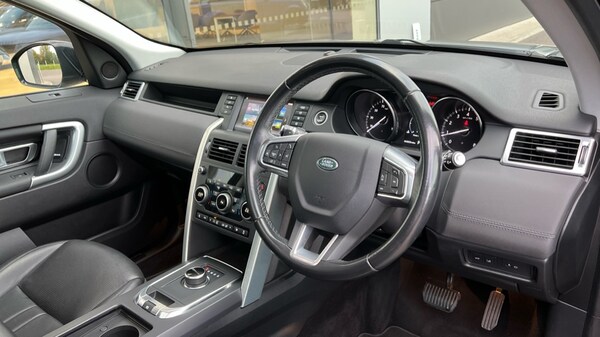 Used Land Rover Discovery Sport 2018 for sale - 76140099: Photo 28