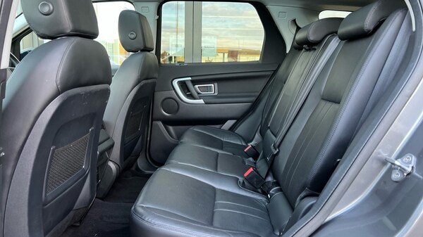 Used Land Rover Discovery Sport 2018 for sale - 76140099: Photo 4