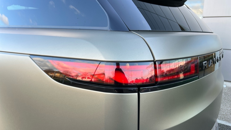 Used Land Rover Range Rover Sport 2023 for sale - 76873169: Photo 19