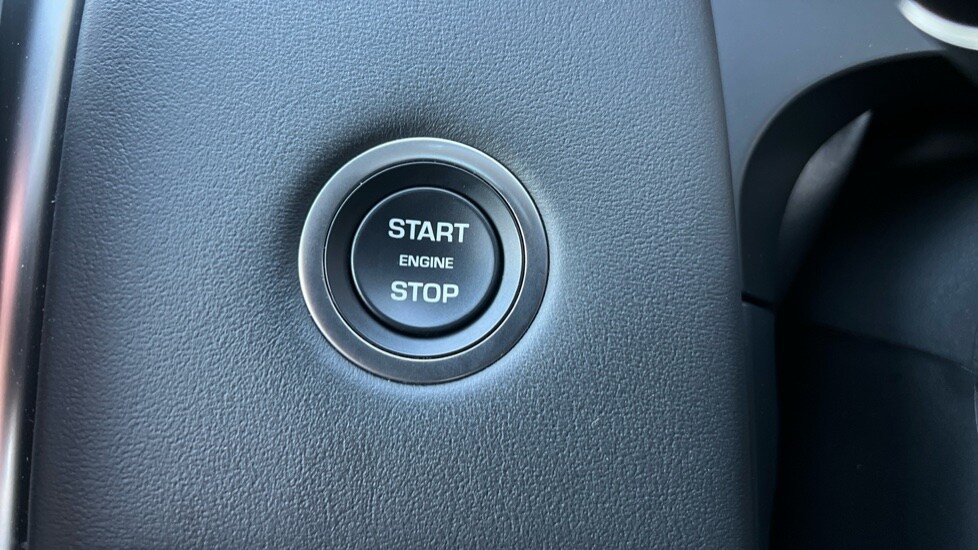 Used Land Rover Discovery Sport 2023 for sale - 76873702: Photo 40