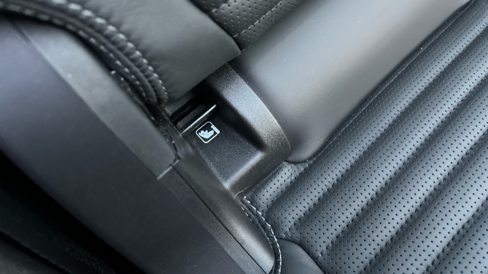 Used Land Rover Discovery Sport 2023 for sale - 76873702: Photo 51