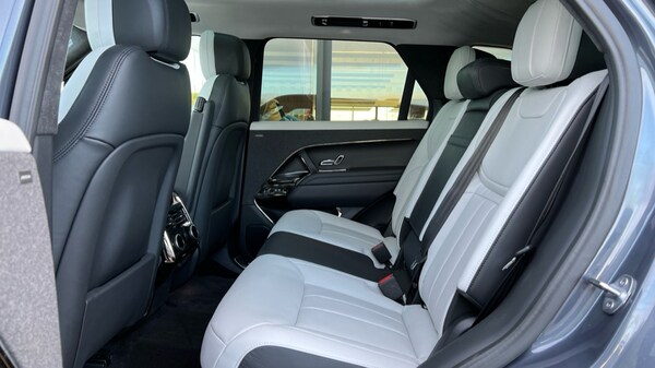 Used Land Rover Range Rover Sport 2023 for sale - 76140333: Photo 4