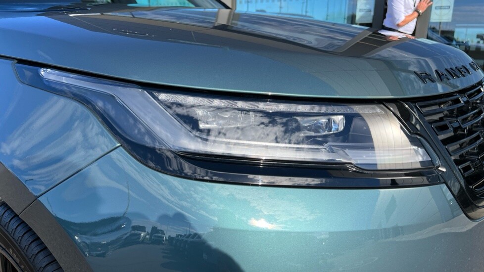 Used Land Rover Range Rover Velar 2025 for sale - 76161254: Photo 17
