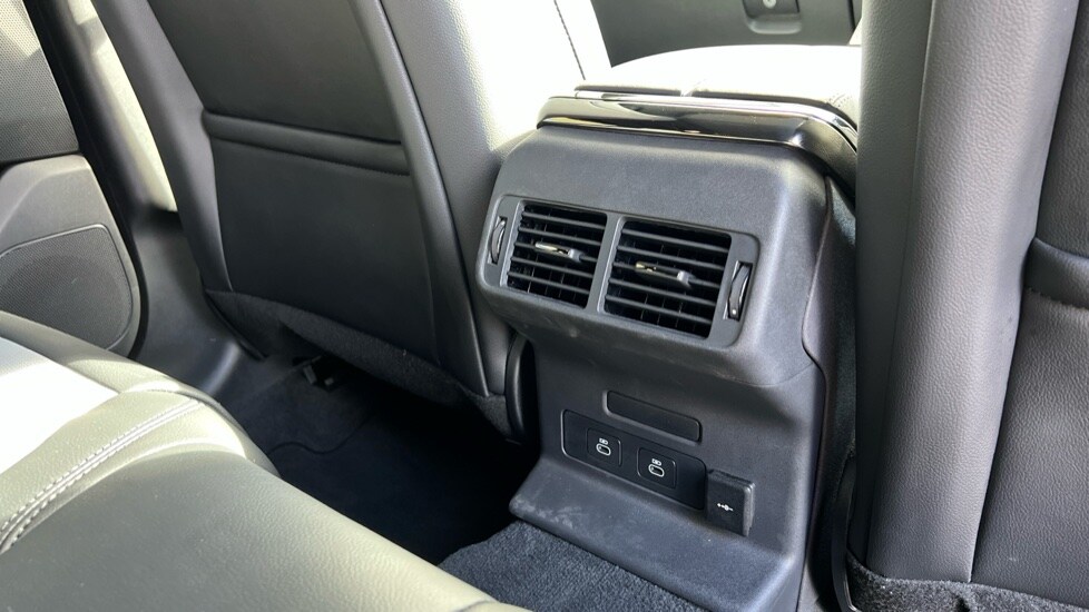 Used Land Rover Range Rover Velar 2025 for sale - 76161254: Photo 18