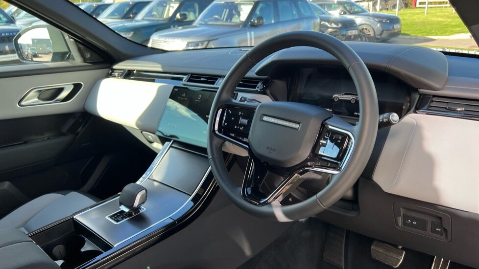 Used Land Rover Range Rover Velar 2025 for sale - 76161254: Photo 28