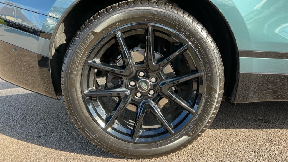 Used Land Rover Range Rover Velar 2025 for sale - 76161254: Photo 31