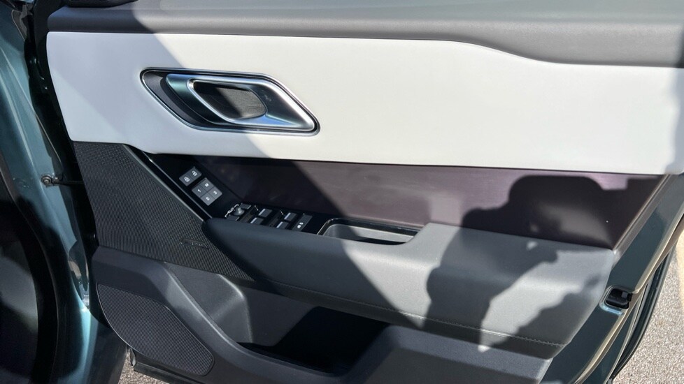 Used Land Rover Range Rover Velar 2025 for sale - 76161254: Photo 34