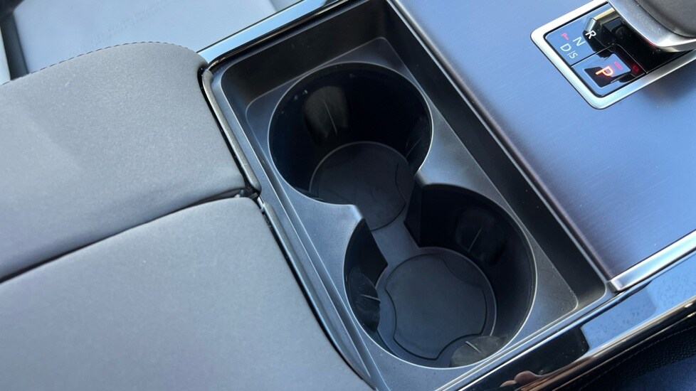 Used Land Rover Range Rover Velar 2025 for sale - 76161254: Photo 46