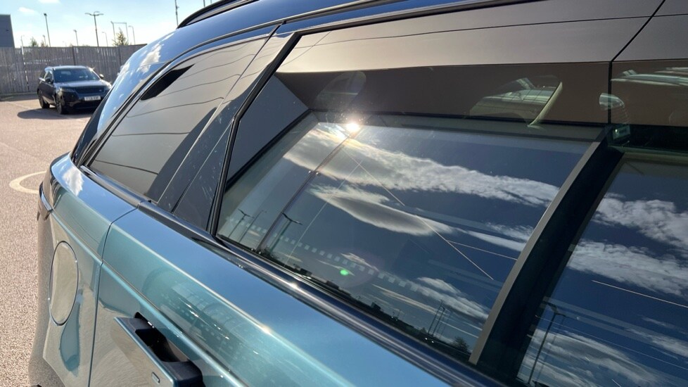 Used Land Rover Range Rover Velar 2025 for sale - 76161254: Photo 52