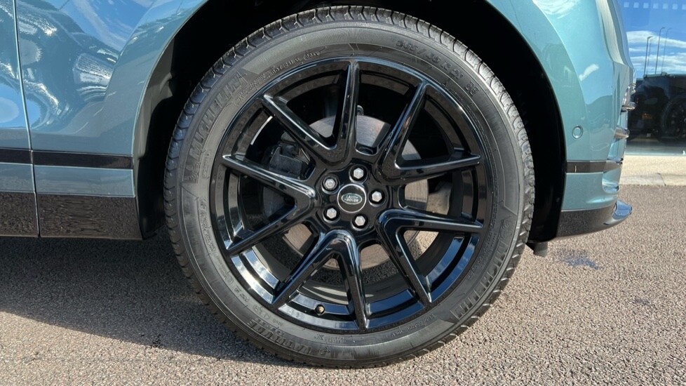 Used Land Rover Range Rover Velar 2025 for sale - 76161254: Photo 8