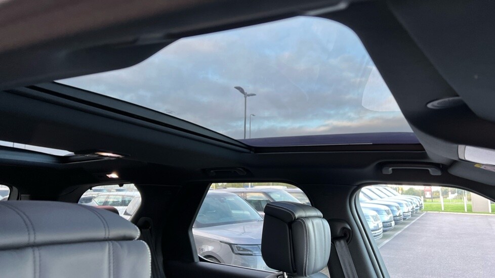 Used Land Rover Discovery 2024 for sale - 76018128: Photo 21