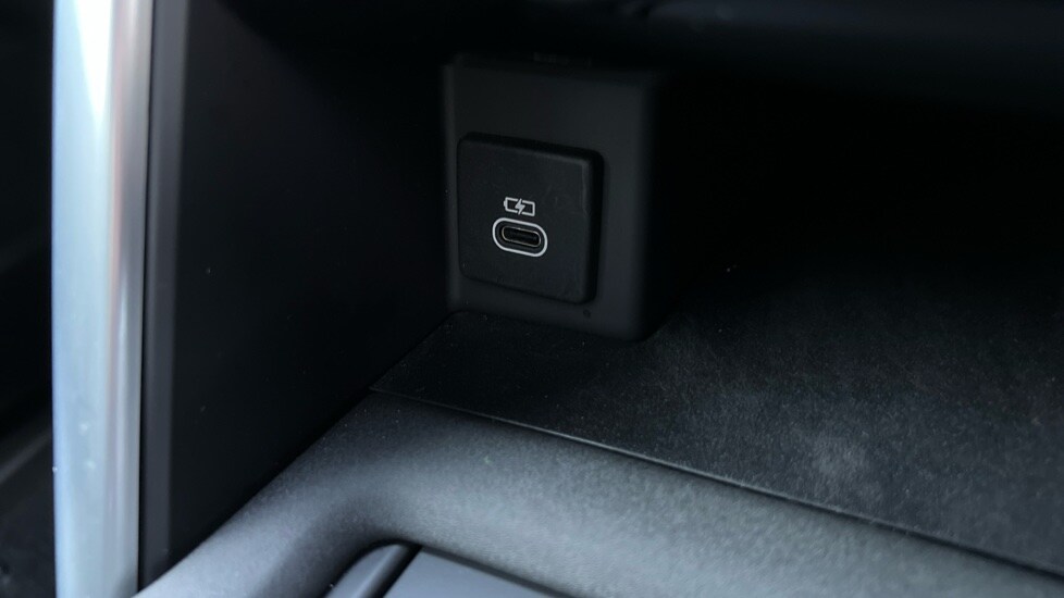 Used Land Rover Discovery 2024 for sale - 76018128: Photo 47