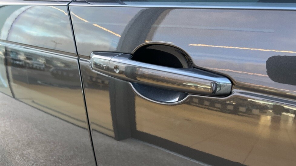 Used Land Rover Discovery 2024 for sale - 76018128: Photo 55