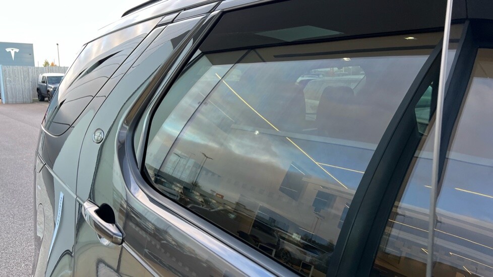 Used Land Rover Discovery 2024 for sale - 76018128: Photo 56