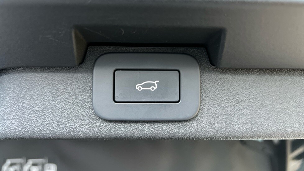 Used Land Rover Discovery 2024 for sale - 76018128: Photo 60