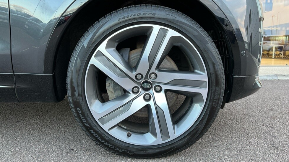 Used Land Rover Discovery 2024 for sale - 76018128: Photo 8