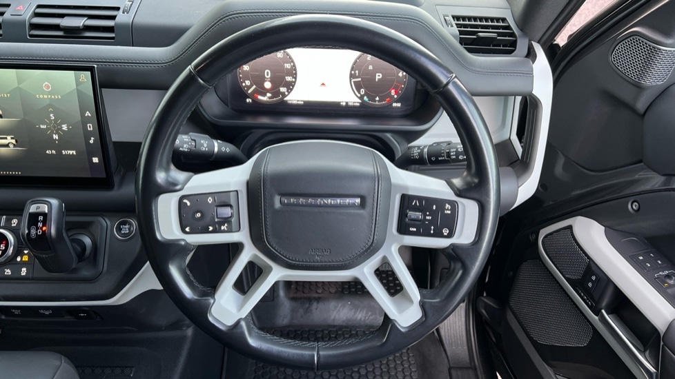 Used Land Rover Defender 2022 for sale - 76796307: Photo 15