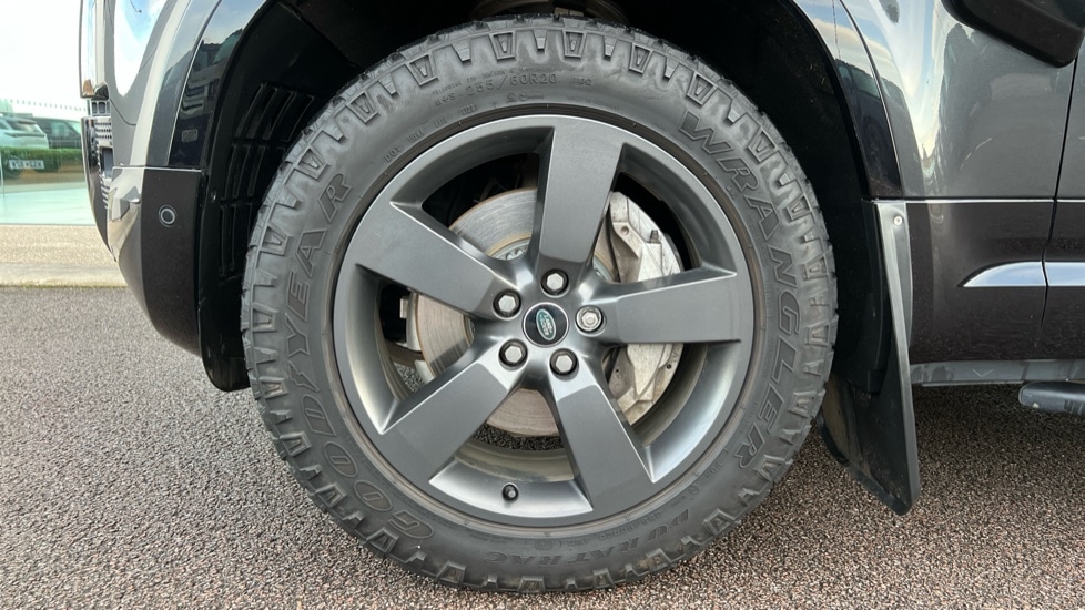 Used Land Rover Defender 2022 for sale - 76796307: Photo 32